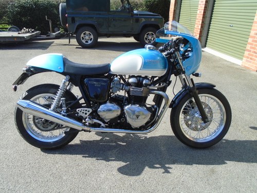 2011 Triumph Thruxton 900, lovely condition (NOW RESERVED) SOLD