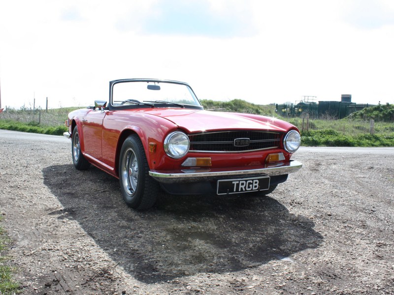 TR6 1974. ORIGINAL FUEL INJECTED UK CAR WITH OVERDRIVE
