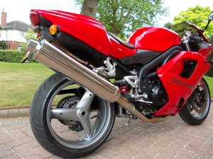 2005 TRIUMPH DAYTONA 955I.STUNNING RED.SOLD SOLD.SOLD. SOLD