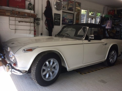 1966 Superb recently restored TR4A sports For Sale