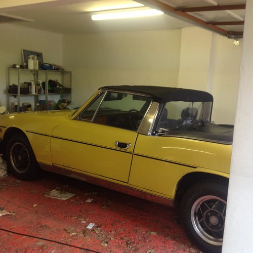 1973 Mimosa Yellow Triumph Stag. Good condition. For Sale