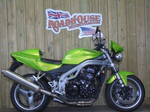 Triumph Speed Triple 955i 2003 Only 14,000 Miles From New Kaufen Bei