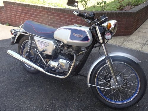 1977 Classic british motorcycle  For Sale