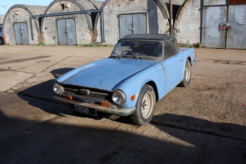BARN FIND TR6 1971 GENUINE 150 BHP CAR WITH OVERDRIVE. VENDUTO