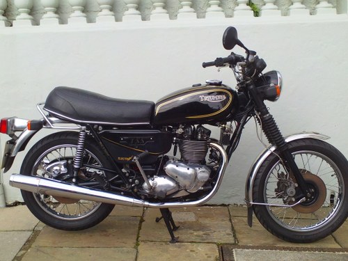 1983 TRIUMPH BONNEVILLE TSS SOLD