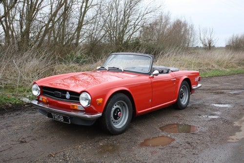 TR6 1972 PIMENTO RED WITH OVERDRIVE. 150BHP FUEL INJECTED EN SÅLD