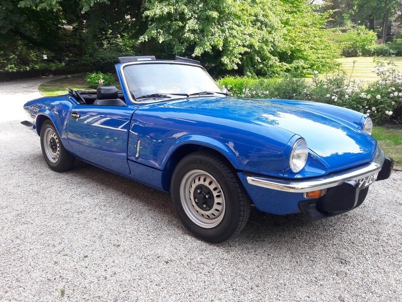 Triumph Spitfire 1977 bleu 8900 EURO