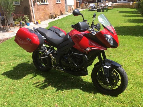 2013 Flame red, FSH, garage kept, panniers & more For Sale