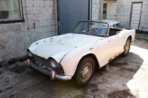 1962 TRIUMPHTR4 PROJECT CAR- REQUIRES COMPLETE RESTORATION. VERKAUFT
