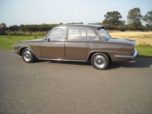1972 TRIUMPH 2500 PI AUTO ONE OWNER STUNNING CAR LOW MILES For Sale