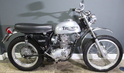 1971 Triumph TR25W Trophy 250 cc Trail Bike VENDU