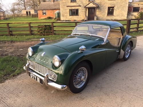 1959 A TOP CLASS FULLY RESTORED TR3A WITH SENSIBLE UPGRADES! In vendita