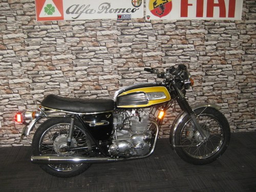 1975 N-reg Triumph Trident 750 finished in black and gold For Sale