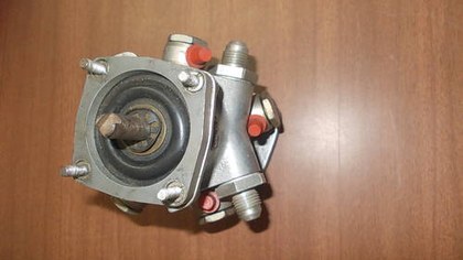 Injection pump for Triumph TR6