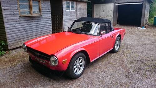 1975 Triumph TR6 for rent in the Cotswolds A noleggio