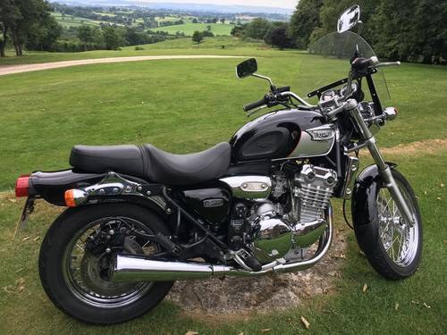 2000 Black and Chrome Triumph modern classic Kaufen Bei