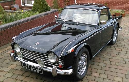 1967 TRIUMPH TR4a IRS + Surrey top + Overdrive. For Sale