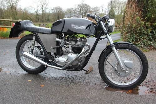 1976 Triumph T120R Streeet special. For Sale