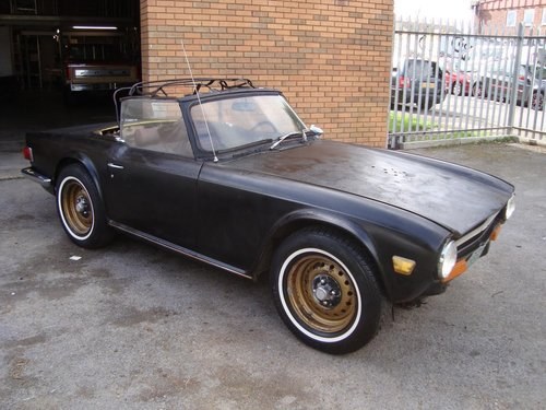 TRIUMPH TR6 2.5 LHD CONVERTIBLE (1973) FACTORY YELLOW  SOLD