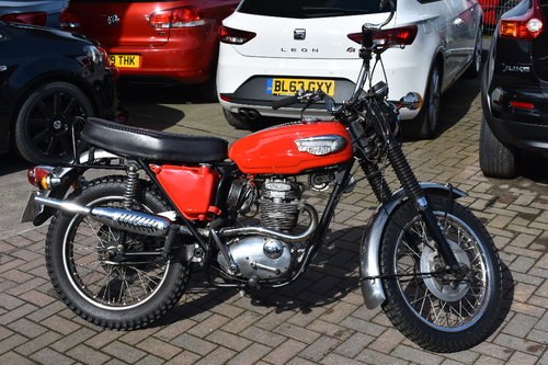 Lot 52 - A 1969 Triumph TR250 Trophy - 02/05/18 Zu verkaufen durch Auktion