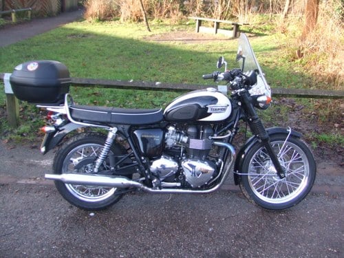 2012 Triumph T100 Bonneville in VGC. New MoT, FSH. Kaufen Bei