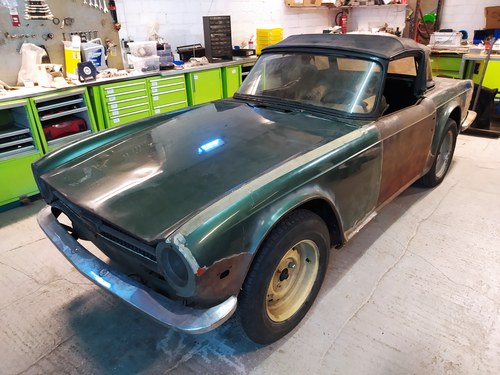 1971 TR 6 Pi LHD project  For Sale