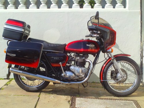 1980 TRIUMPH BONNEVILLE T140ES EXECUTIVE VERKOCHT