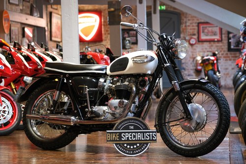Triumph Bonneville T120R 1966 Tastefully Restored Example For Sale