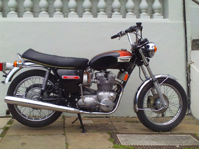 TRIUMPH TRIDENT T150V