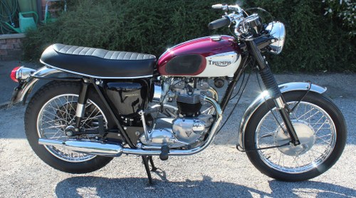 1967 Triumph Bonneville T120 R Matching engine and frame No# VENDUTO