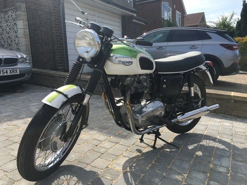 1967 Triumph Trophy TR6R motorcycle SOLD