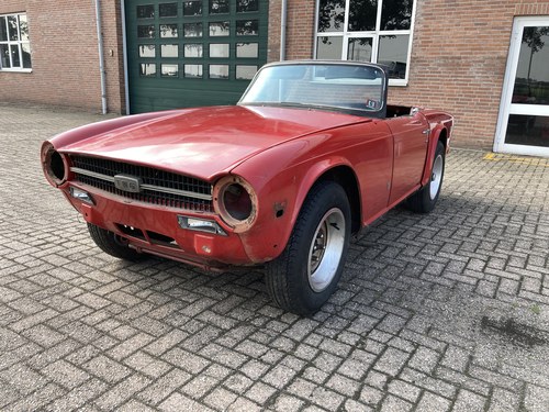 1973 RESERVED | Triumph TR6 rolling chassis and body shell VENDUTO