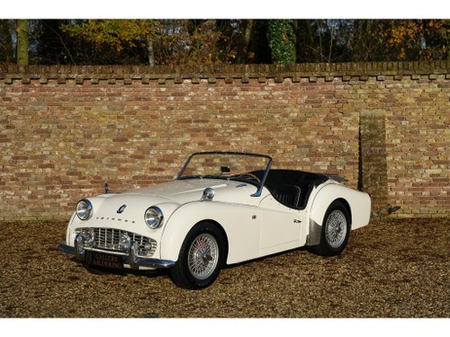 1961 Triumph TR3 Restored and revised condition, new double Weber For Sale
