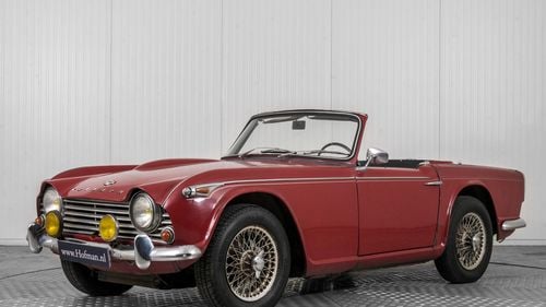 Picture of 1968 Triumph TR4A IRS - For Sale
