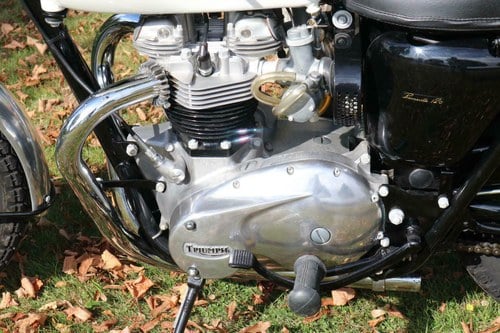 1966 Triumph Bonneville T120 - 6