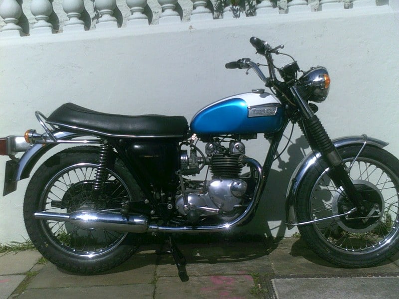 TRIUMPH DAYTONA T100R