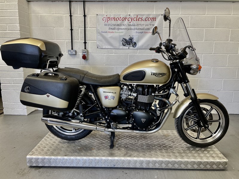 TRIUMPH BONNEVILLE, 2012/12, 4172 MILES
