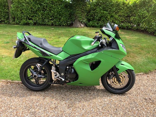 2007 Triumph Sprint ST 1050 Sports Tourer (with Panniers) VENDU