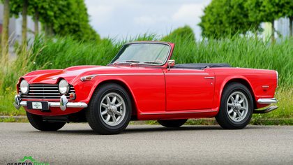 Excellent Triumph TR5 PI with Overdrive (LHD)