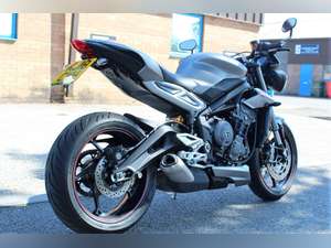 2018 18 Triumph Street Triple 765 RS **Grey** For Sale (picture 6 of 12)