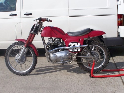 1963/4 Triumph Rickman Metisse 05/10/2022 À venda em leilão