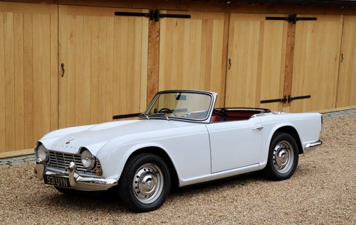 Triumph TR4, 1962. Olde English White with red interior. Kaufen Bei