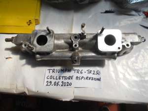 Intake manifold Triumph TR6 and TR250 For Sale (picture 1 of 12)