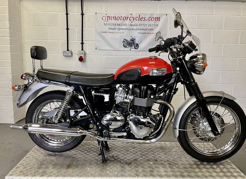 TRIUMPH BONNEVILLE T100 EFI, 2015/15, ONLY 5591 MILES VERKAUFT