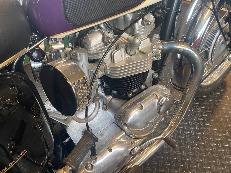 1967 Triumph Bonneville T120 - 4