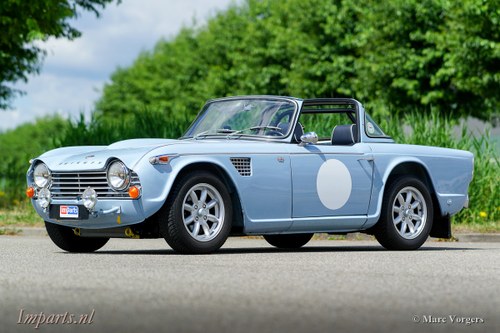 1965 Excellent Triumph TR4A with Surrey Top and Overdrive (LHD) For Sale