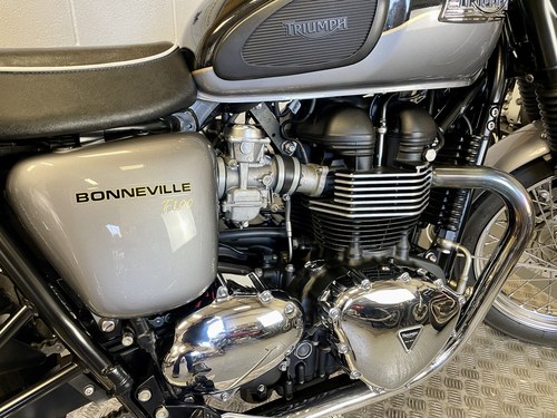 2013 Triumph Bonneville 900 - 6