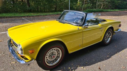 Picture of Triumph TR6 Mimosa Yellow 1974 - For Sale