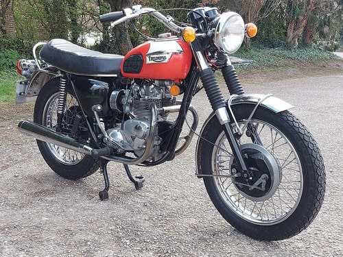 1973 TRIUMPH TIGER T100R SUPER SPORTS. MATCHING NUMBERS VENDUTO