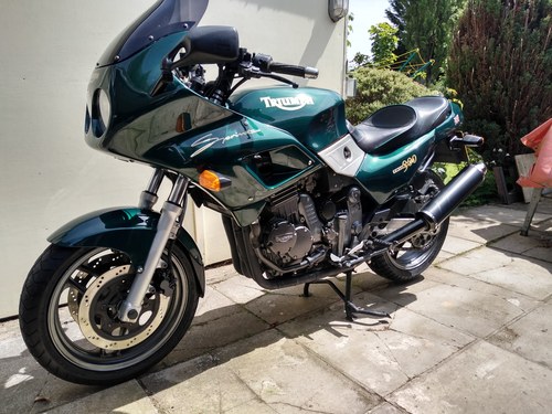 1993 Triumph Trident Sprint 900 Inline Triple